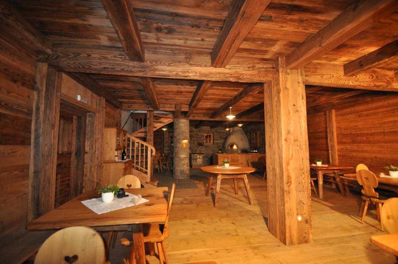 Gasthof Weisses Kreuz Naturns Exterior foto